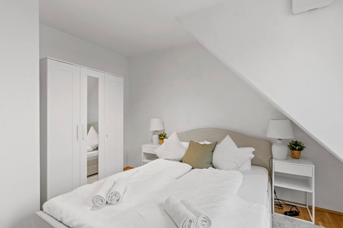 Fast Wifi - 3 Min Walk To Metro - On-site Parking For 19,90 Eur Wenen
