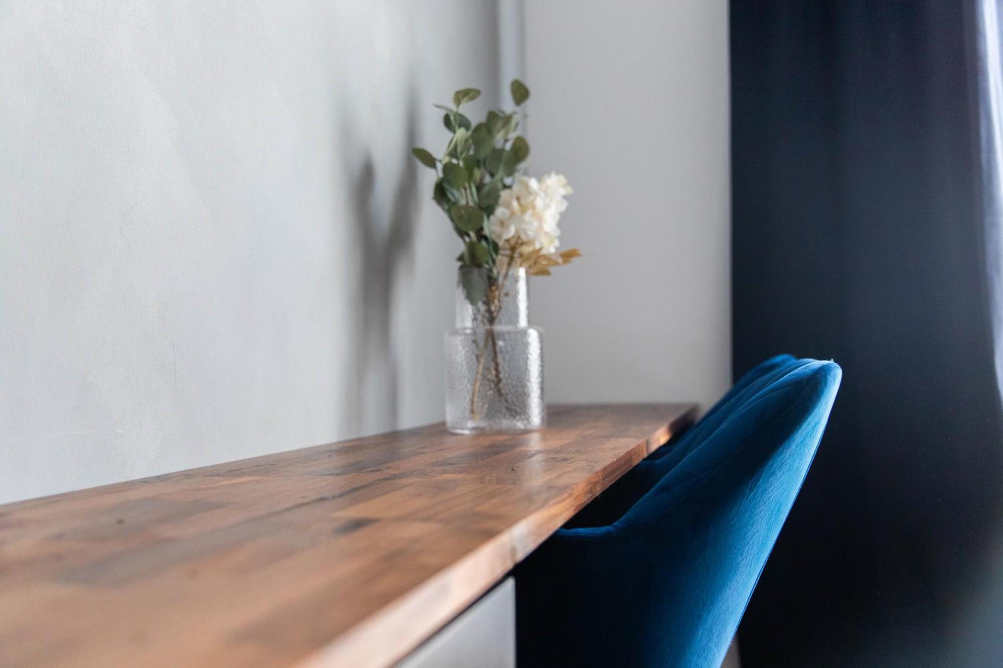 Fast Wifi - 3 Min Walk To Metro - On-site Parking For 19,90 Eur