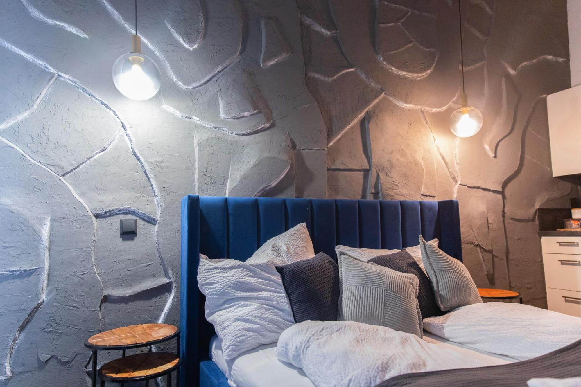 Fast Wifi - 3 Min Walk To Metro - On-site Parking For 19,90 Eur *