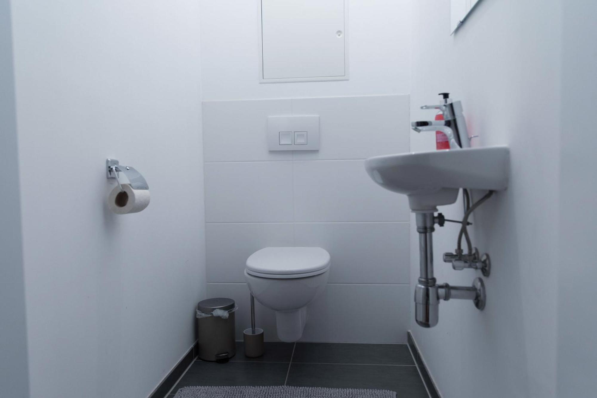 Appartement Fast Wifi - 3 Min Walk To Metro - On-site Parking For 19,90 Eur Wenen